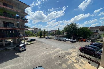 Taman Harmoni 2 Flat