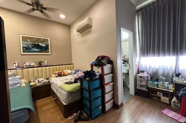 Semi D Setia Tropika For Sale