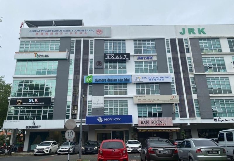 Taman Mount Austin Commercial