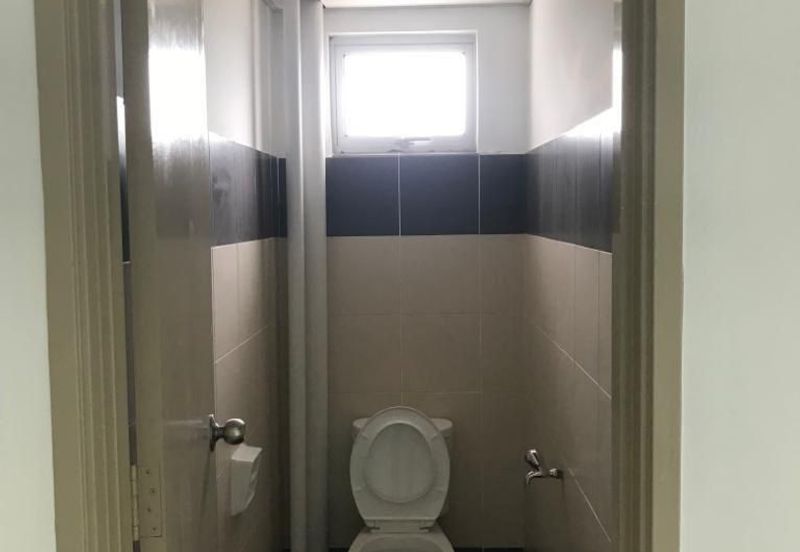 Taman Mount Austin Commercial