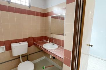 Austin Residence @Taman Mount Austin