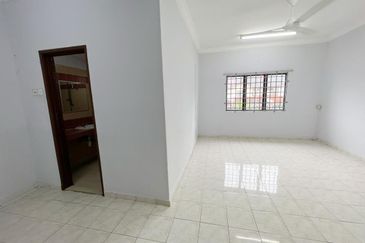 Austin Residence @Taman Mount Austin