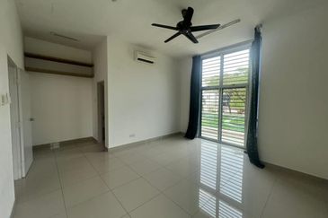 Austin Residence @Taman Mount Austin