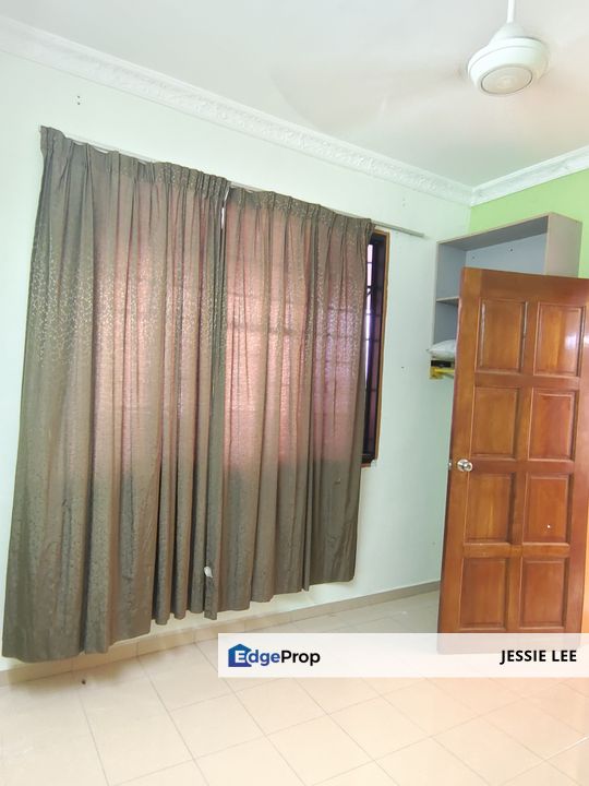 Newly replace whole unit water paip and good security door, Selangor, Bandar Sunway