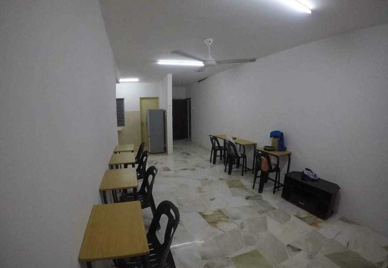 Residensi Warnasari 1