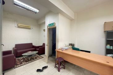 Dataran Otomobil, Seksyen 15