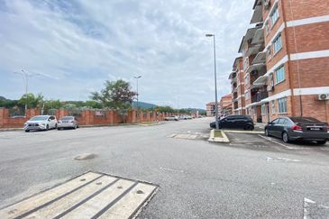 Alam Budiman Condominium (Pangsapuri Alam Budiman)