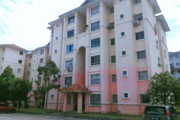 Residensi Warnasari 2