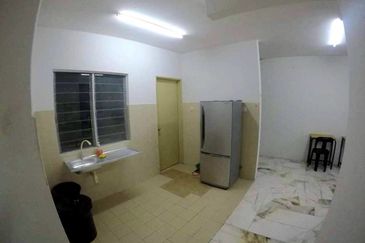 Residensi Warnasari 2