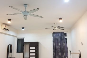 V12 Sovo (Menara Suria)