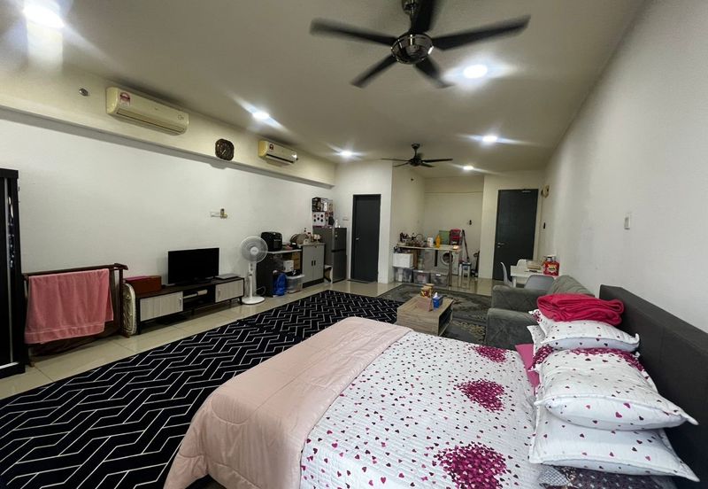 V12 Sovo (Menara Suria)