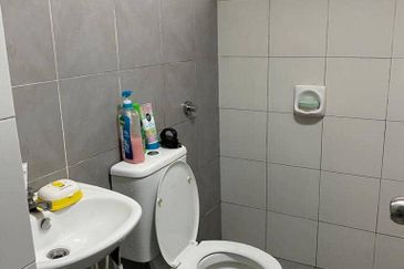 Residensi Warnasari 2