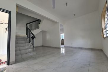 2 Sty Idaman Warisan Alam Perdana Puncak Alam