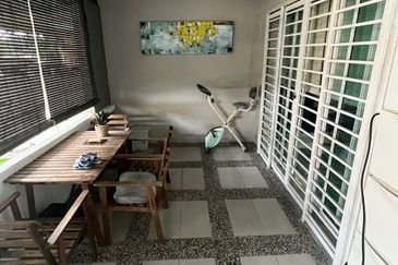 Bukit Jelutong, Bukit Jelutong, Selangor