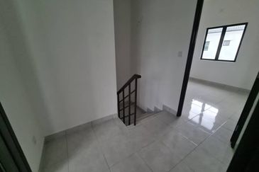 Iris @ Bandar Hillpark