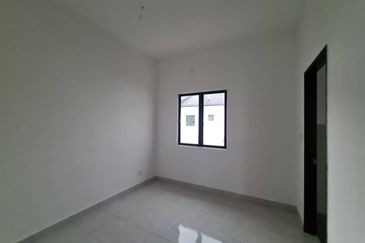 Iris @ Bandar Hillpark