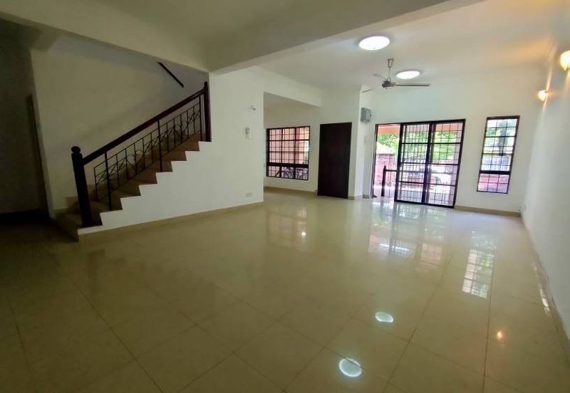 Bukit Jelutong, Bukit Jelutong, Selangor