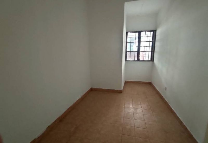 Bukit Jelutong, Bukit Jelutong, Selangor