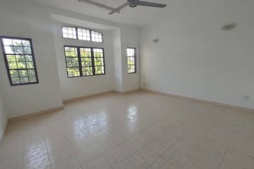 Bukit Jelutong, Bukit Jelutong, Selangor