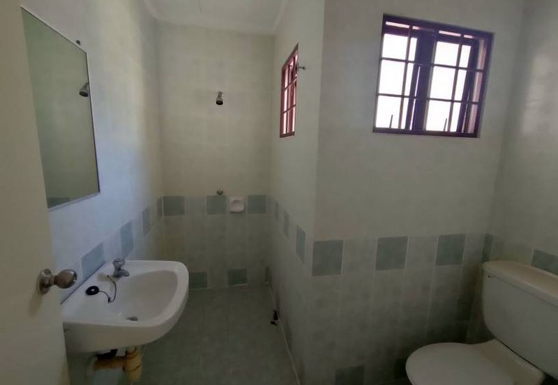 Bukit Jelutong, Bukit Jelutong, Selangor