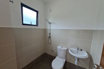 Iris @ Bandar Hillpark