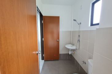 Iris @ Bandar Hillpark