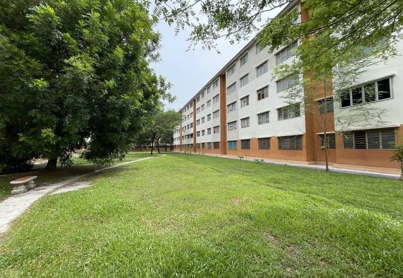 Johan Court Flat @ Alam Perdana