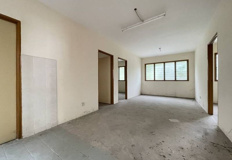 Johan Court Flat @ Alam Perdana