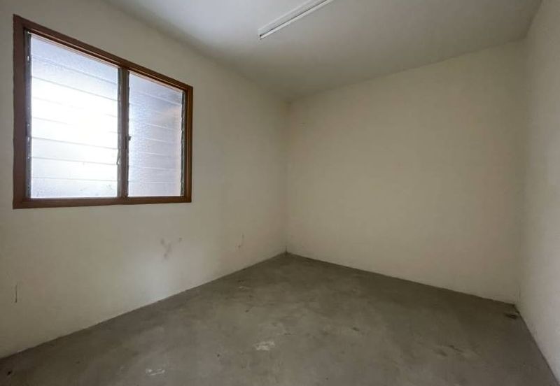 Johan Court Flat @ Alam Perdana