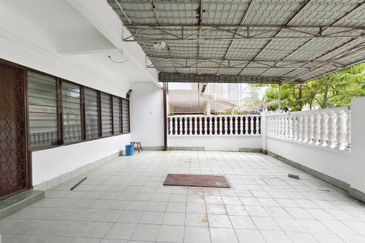 Jalan Taman Bukit Desa