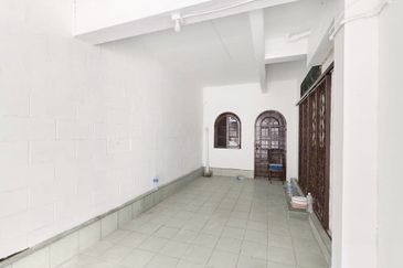 Jalan Taman Bukit Desa