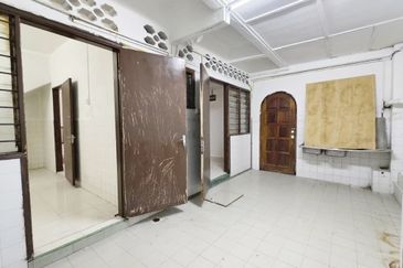 Jalan Taman Bukit Desa