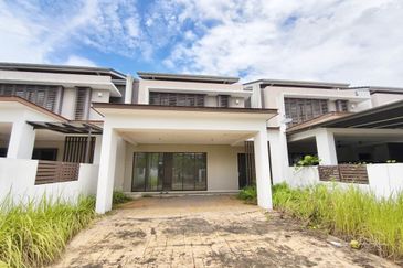 Viana at Elmina Gardens