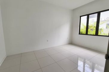 Viana at Elmina Gardens