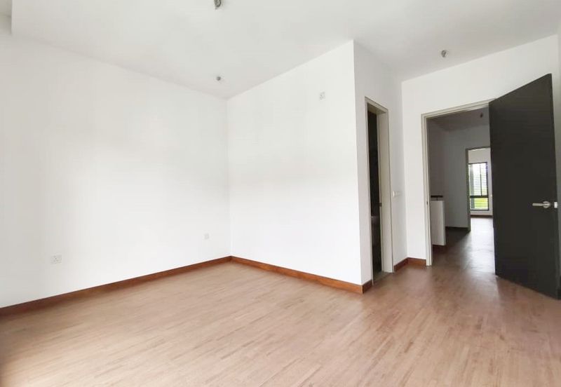 Viana at Elmina Gardens