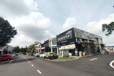 Pusat Komersial Seksyen 7