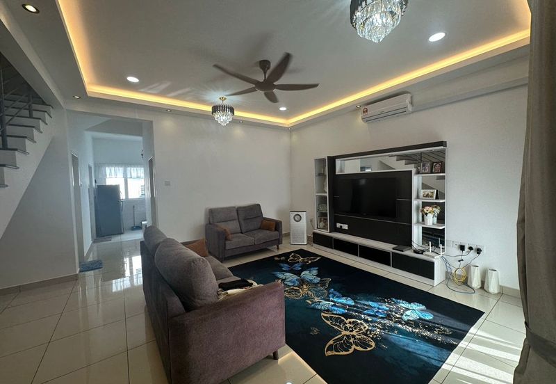 Halya @ Daunan Worldwide