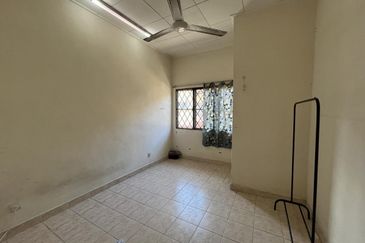 Jalan Serambi for sale