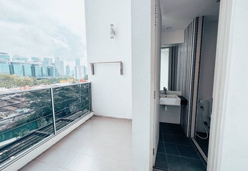 Centrio SoHo @ Pantai Hillpark