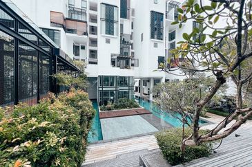 Centrio SoHo @ Pantai Hillpark