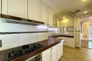 Ara Hill Condominium