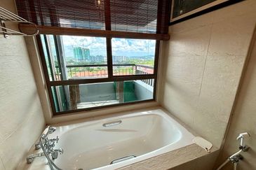 Ara Hill Condominium