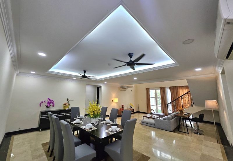 Kiara Peak (Puncak Kiara)