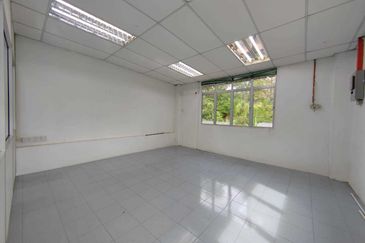 Jalan Angsana, Kampung Pengkalan Lebai Man