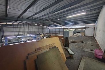 Jalan Angsana, Kampung Pengkalan Lebai Man