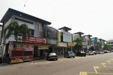 Bandar Laguna Merbok