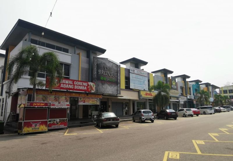 Bandar Laguna Merbok