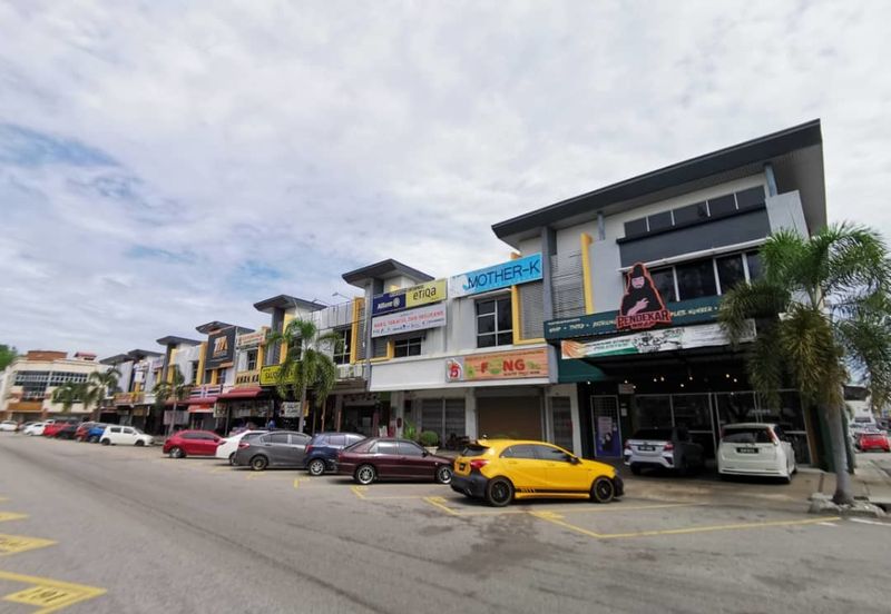 Bandar Laguna Merbok