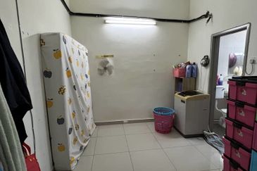 Bandar Laguna Merbok