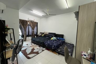 Bandar Laguna Merbok